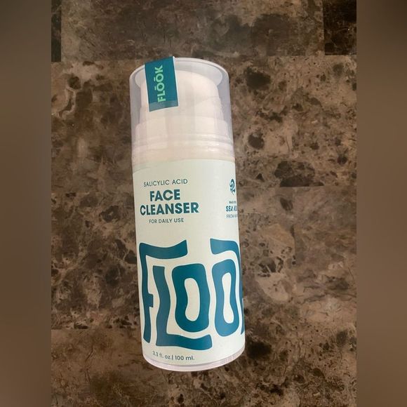 FLOOK Salicylic Acid Face Cleanser 3.3 fl oz with Sea Kelp Ferment Skincare New - Picture 1 of 3